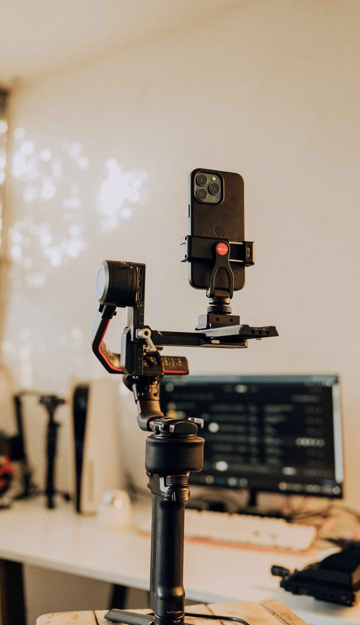 Equipo de Tapso grabando contenido para un comercio